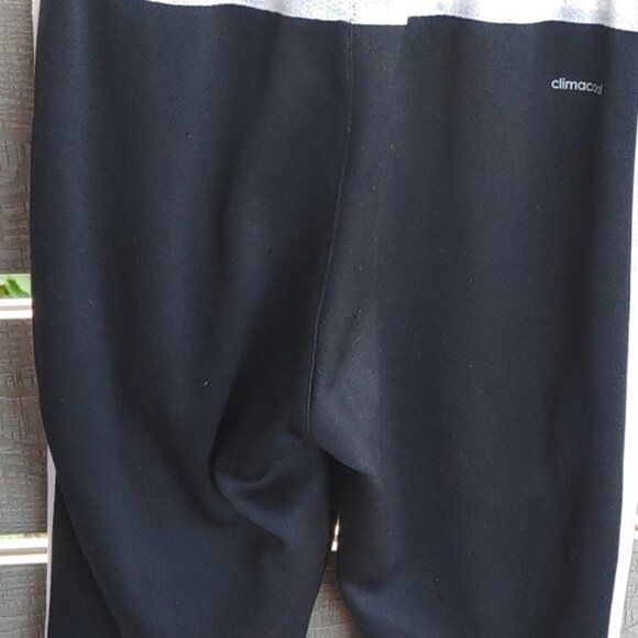 Adidas Girls 9-10Y Short pant size S Black - Picture 8 of 9